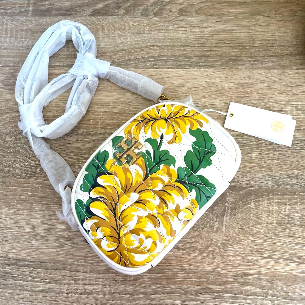 Tory Burch Kira Chevron Small Camera Bag